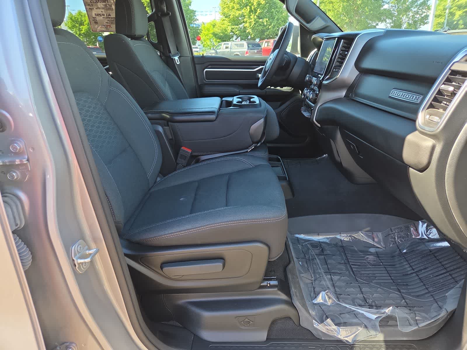 Thumbnail: 2025 RAM 1500 - 22