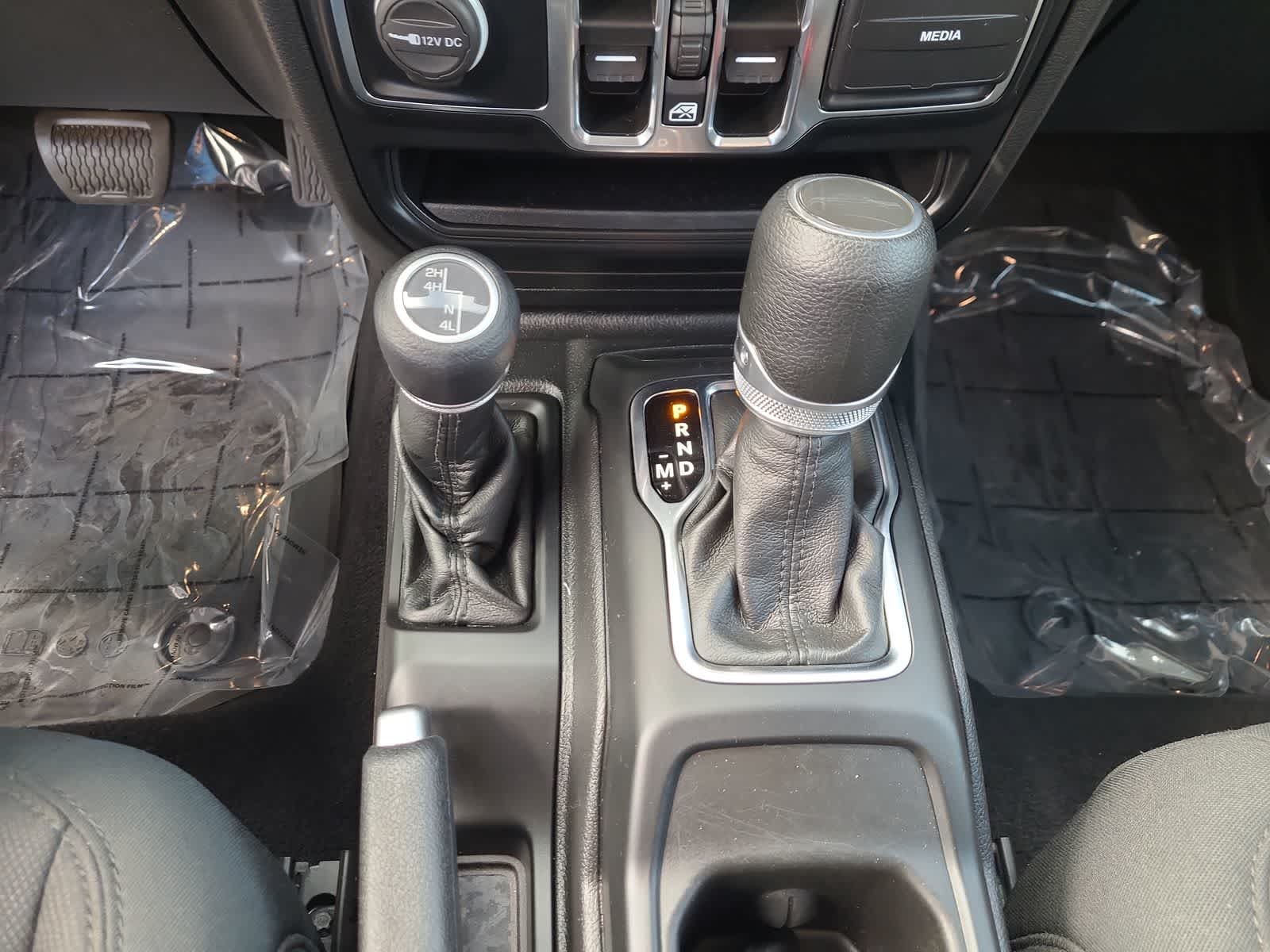 Thumbnail: 2022 Jeep Gladiator - 25