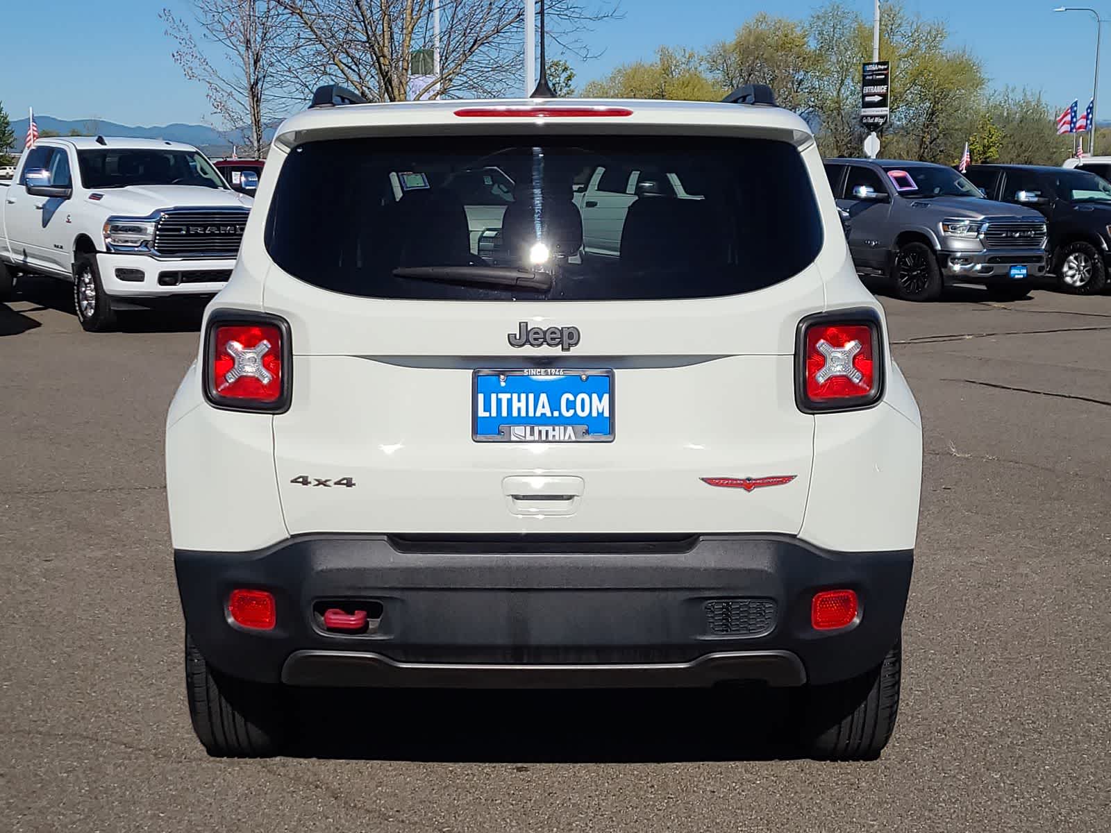 Thumbnail: 2022 Jeep Renegade - 13