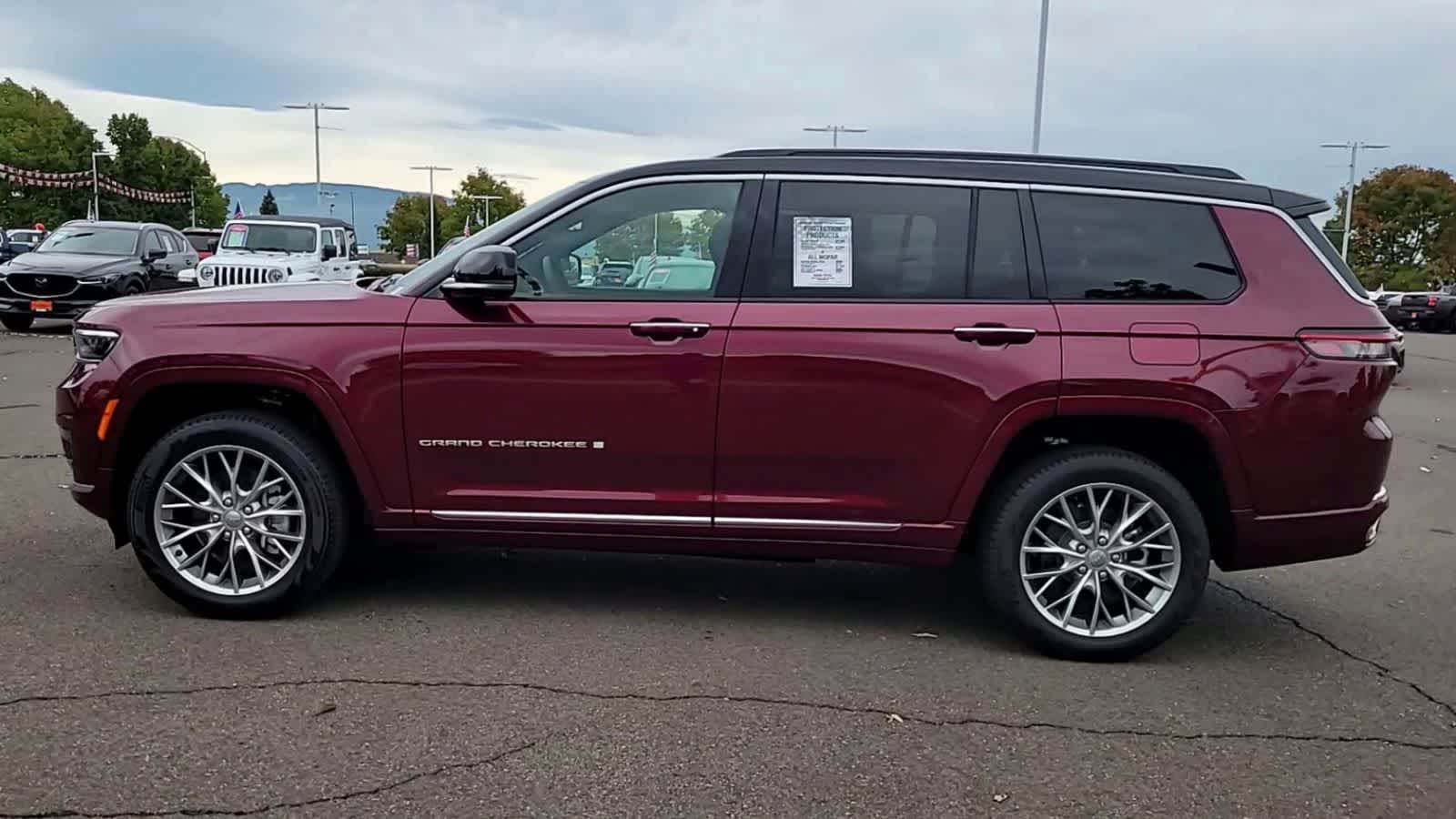 Thumbnail: 2025 Jeep Grand Cherokee - 5