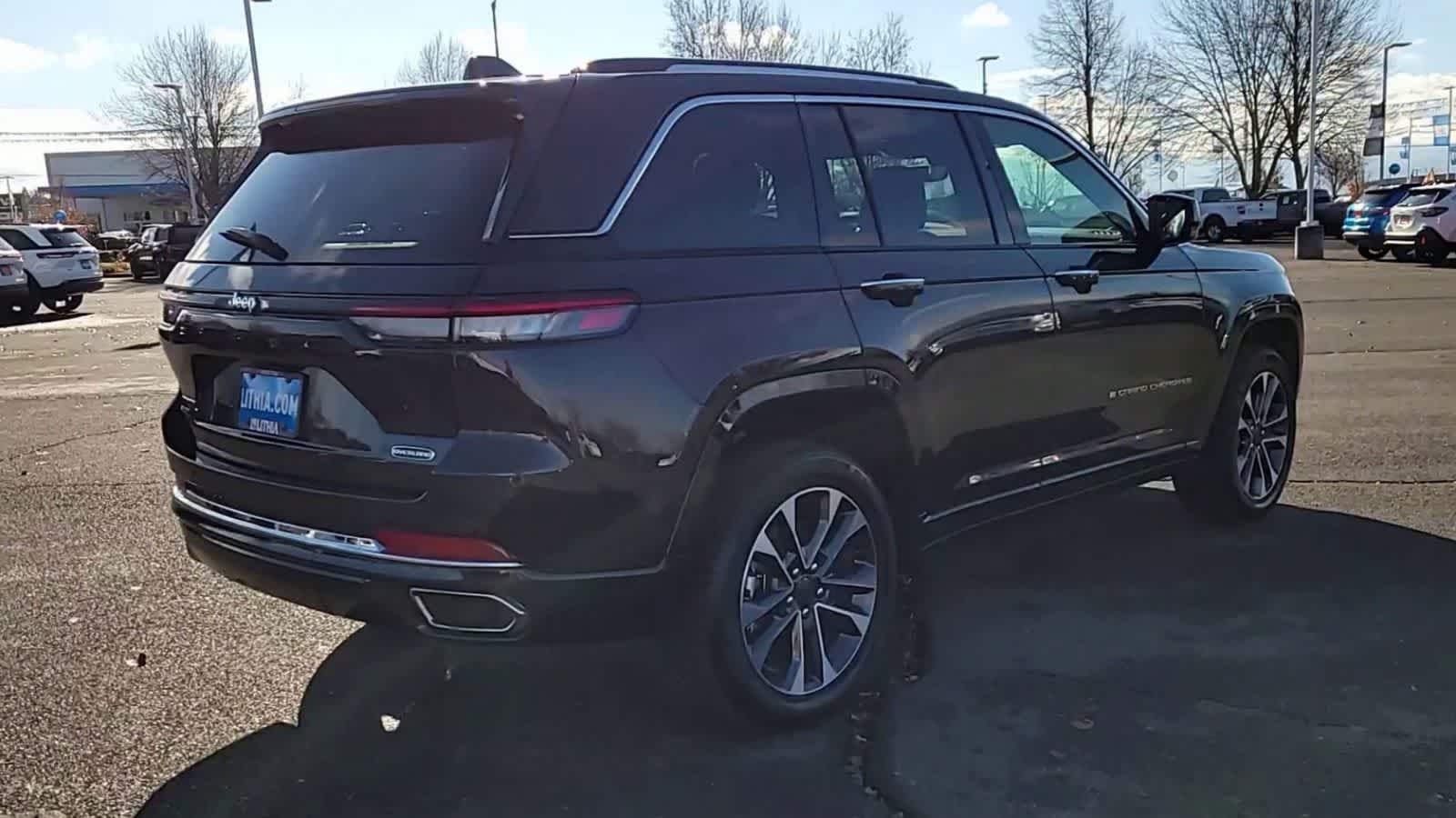 Thumbnail: 2024 Jeep Grand Cherokee - 8