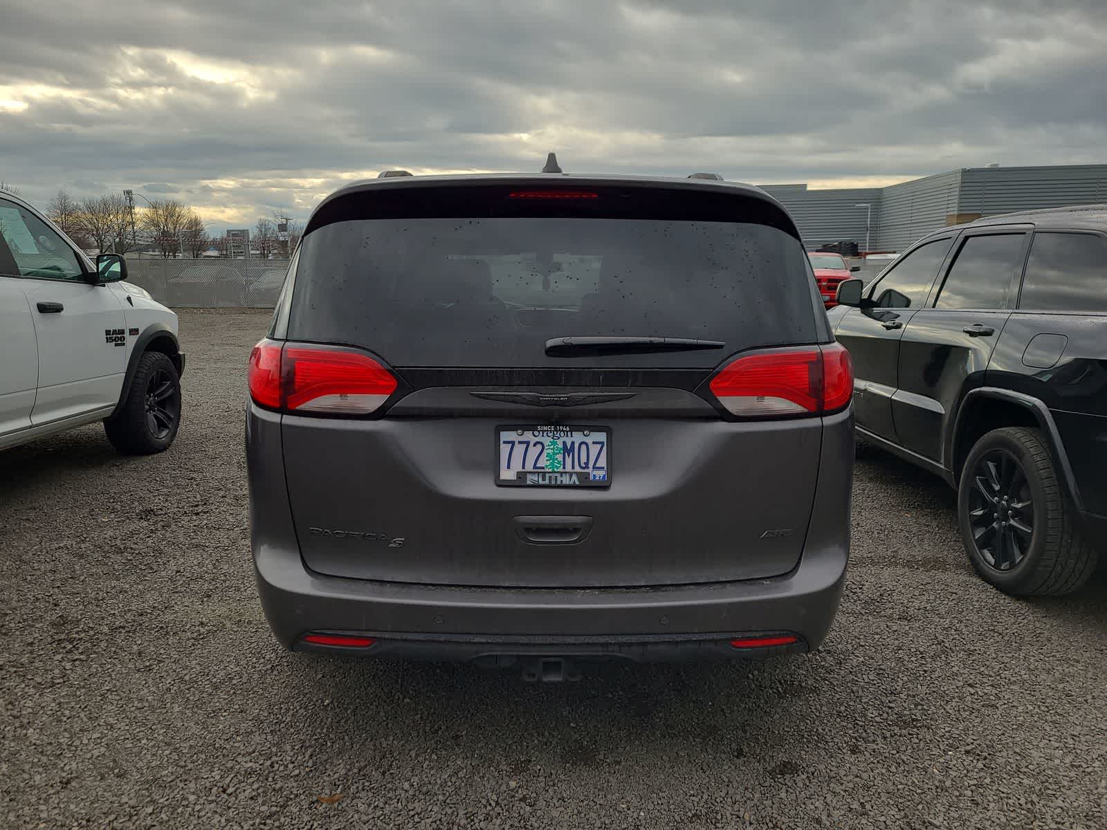 Thumbnail: 2020 Chrysler Pacifica - 4