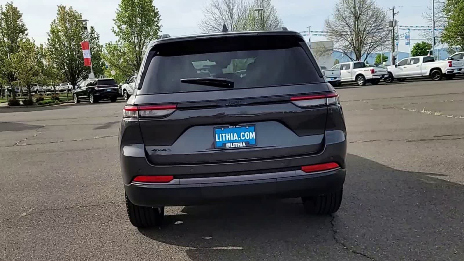 Thumbnail: 2026 Jeep Grand Cherokee - 7