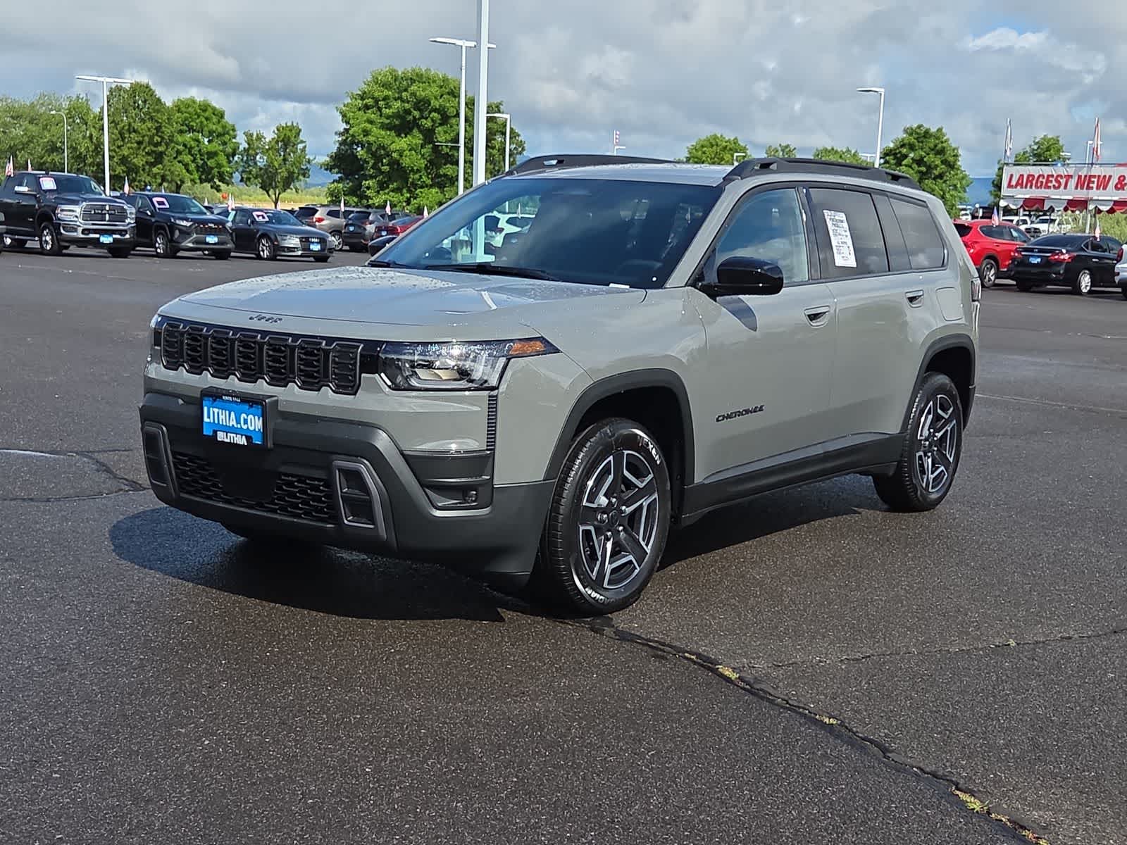 2026 Jeep Cherokee Laredo HEV 4X4's photo