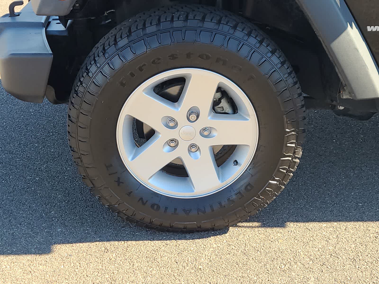 Thumbnail: 2018 Jeep Wrangler - 16