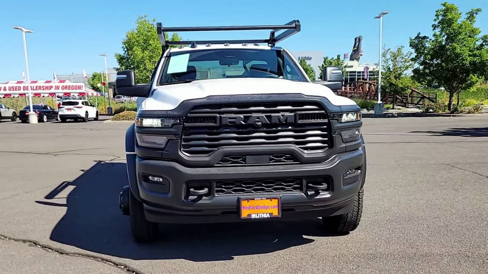 2025 Ram 5500 Tradesman photo 3