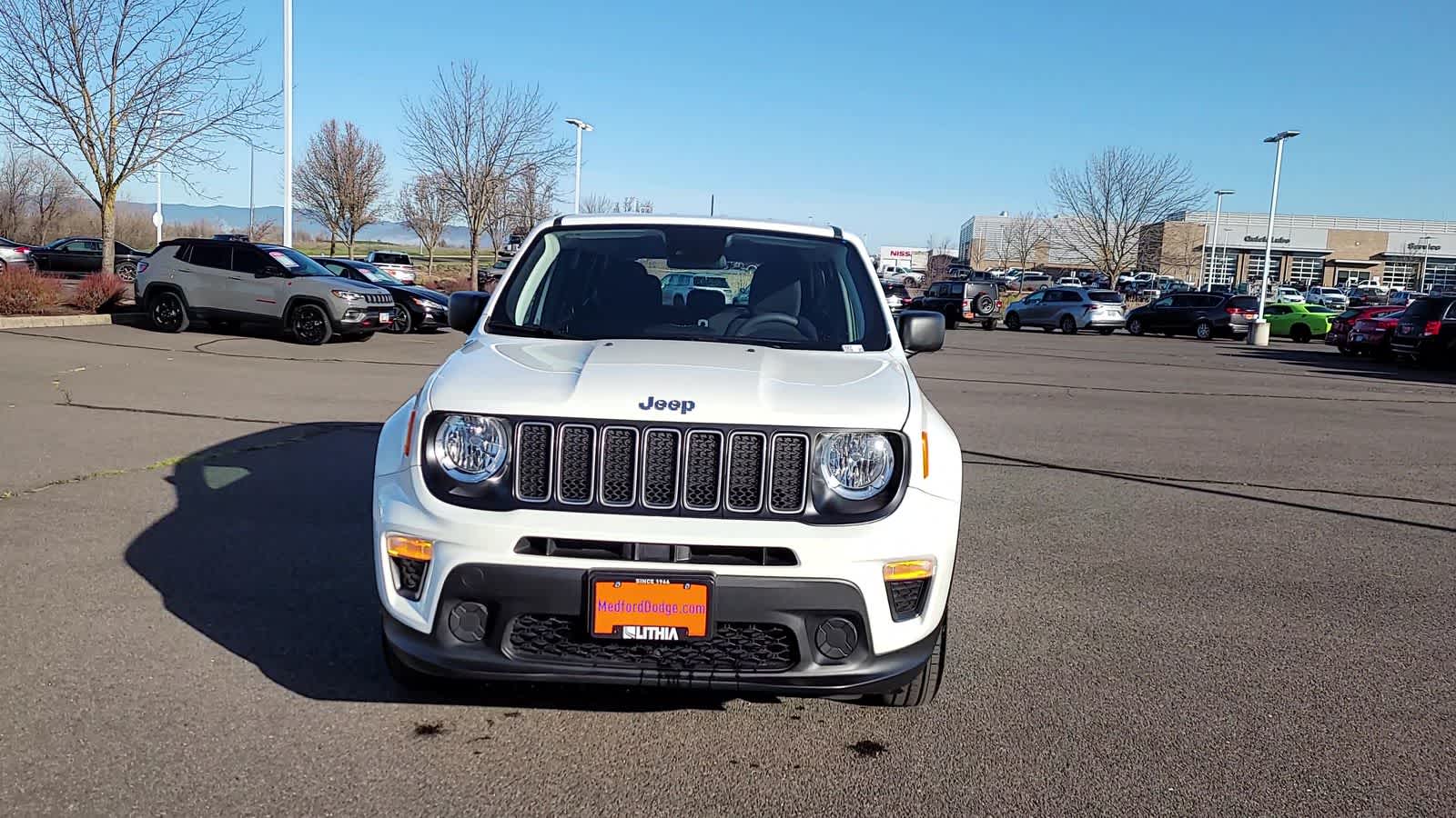 Thumbnail: 2022 Jeep Renegade - 3