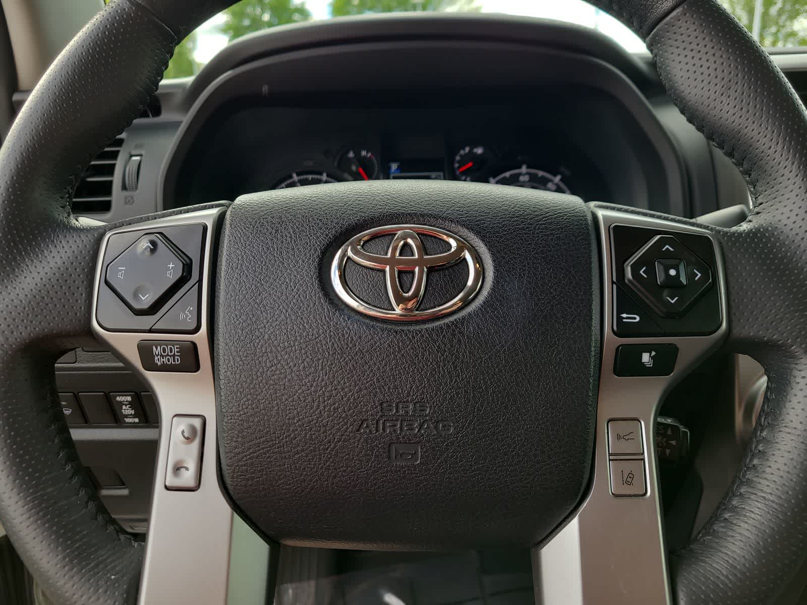 Thumbnail: 2021 Toyota 4Runner - 23
