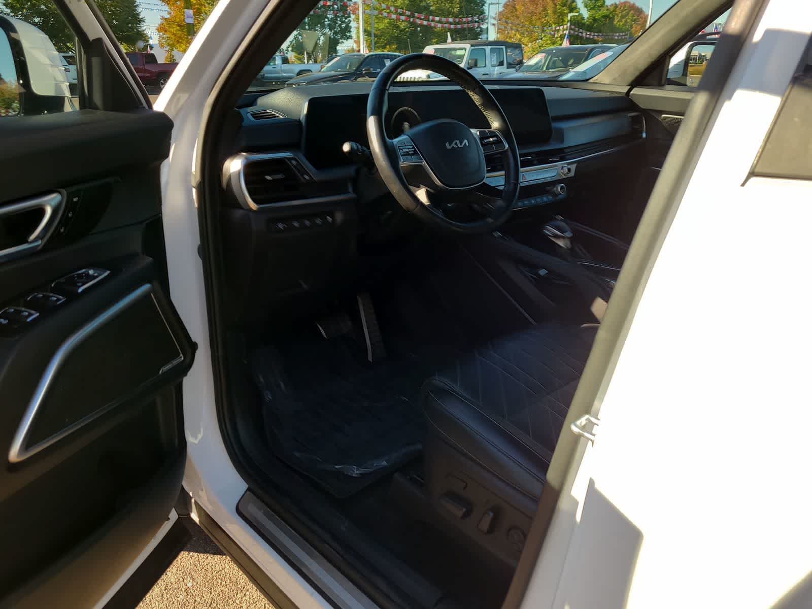 Thumbnail: 2023 Kia Telluride - 10