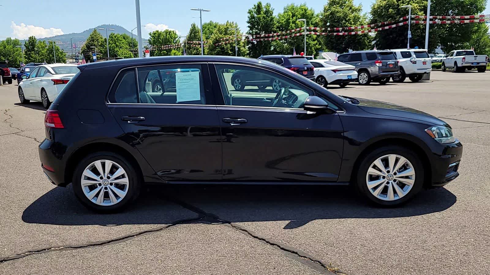 2021 Volkswagen Golf S 9