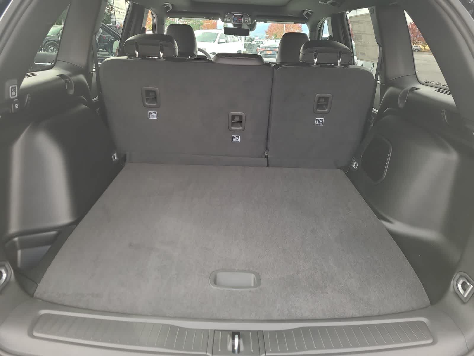 Thumbnail: 2025 Jeep Grand Cherokee - 27