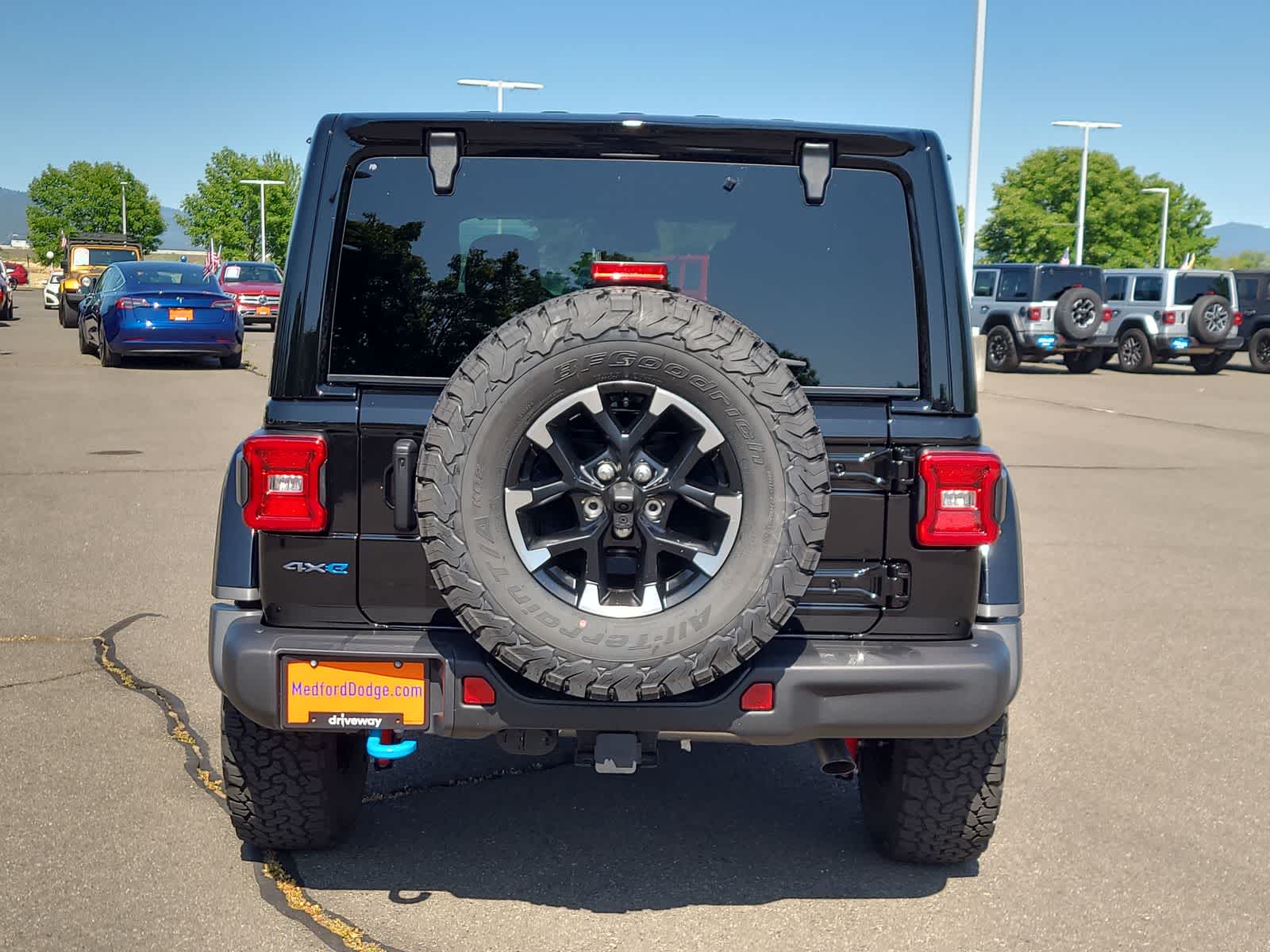 Thumbnail: 2025 Jeep Wrangler - 13