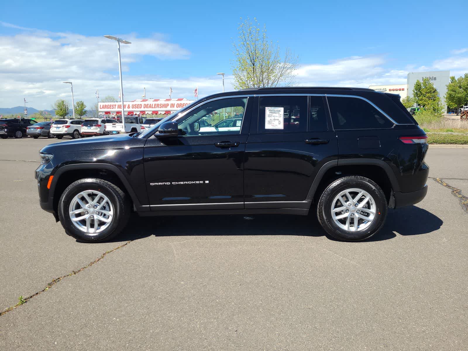 Thumbnail: 2026 Jeep Grand Cherokee - 11