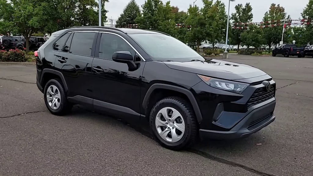 Used 2021 Toyota RAV4 LE SUV