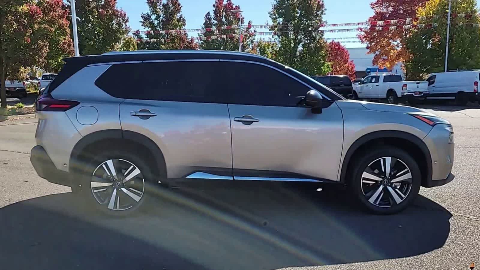 Thumbnail: 2022 Nissan Rogue - 9