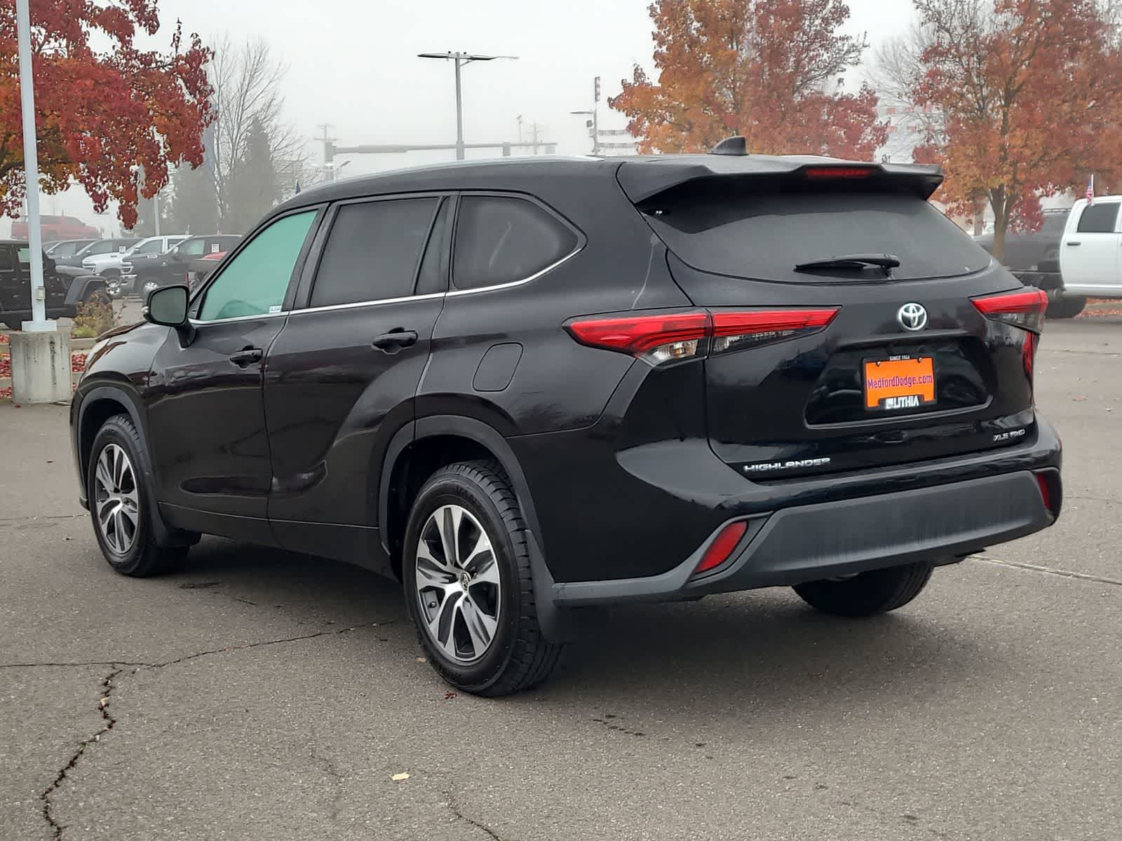 Thumbnail: 2023 Toyota Highlander - 12