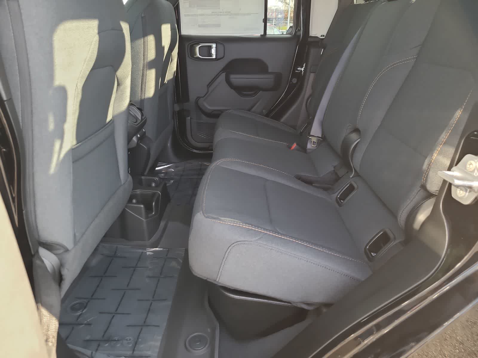 Thumbnail: 2026 Jeep Gladiator - 21