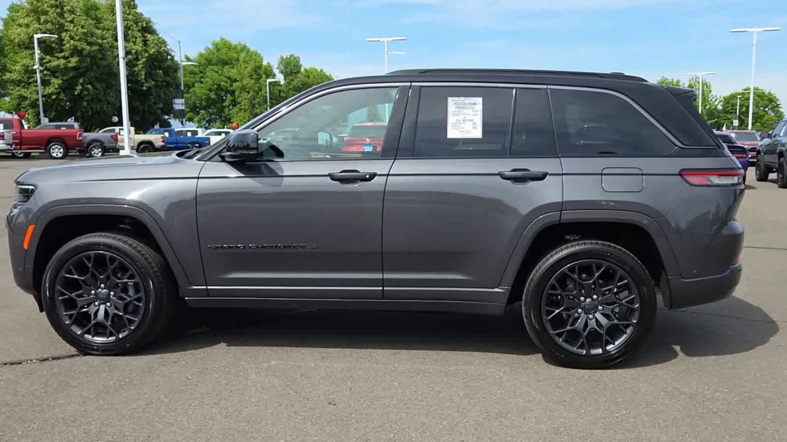 Thumbnail: 2026 Jeep Grand Cherokee - 5