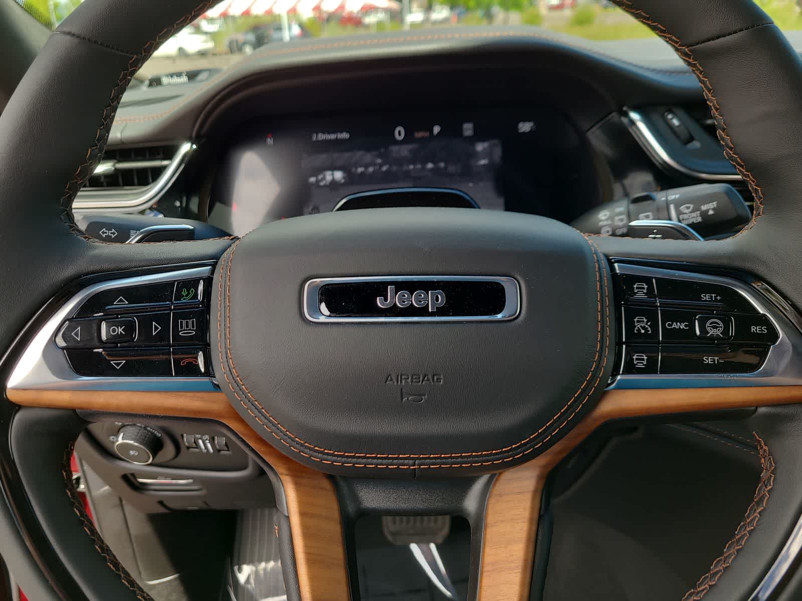 Thumbnail: 2025 Jeep Grand Cherokee - 23