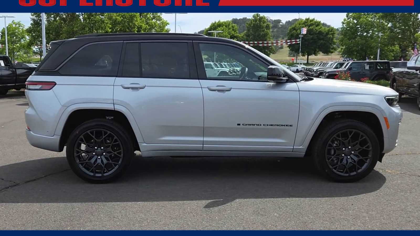Thumbnail: 2026 Jeep Grand Cherokee - 9
