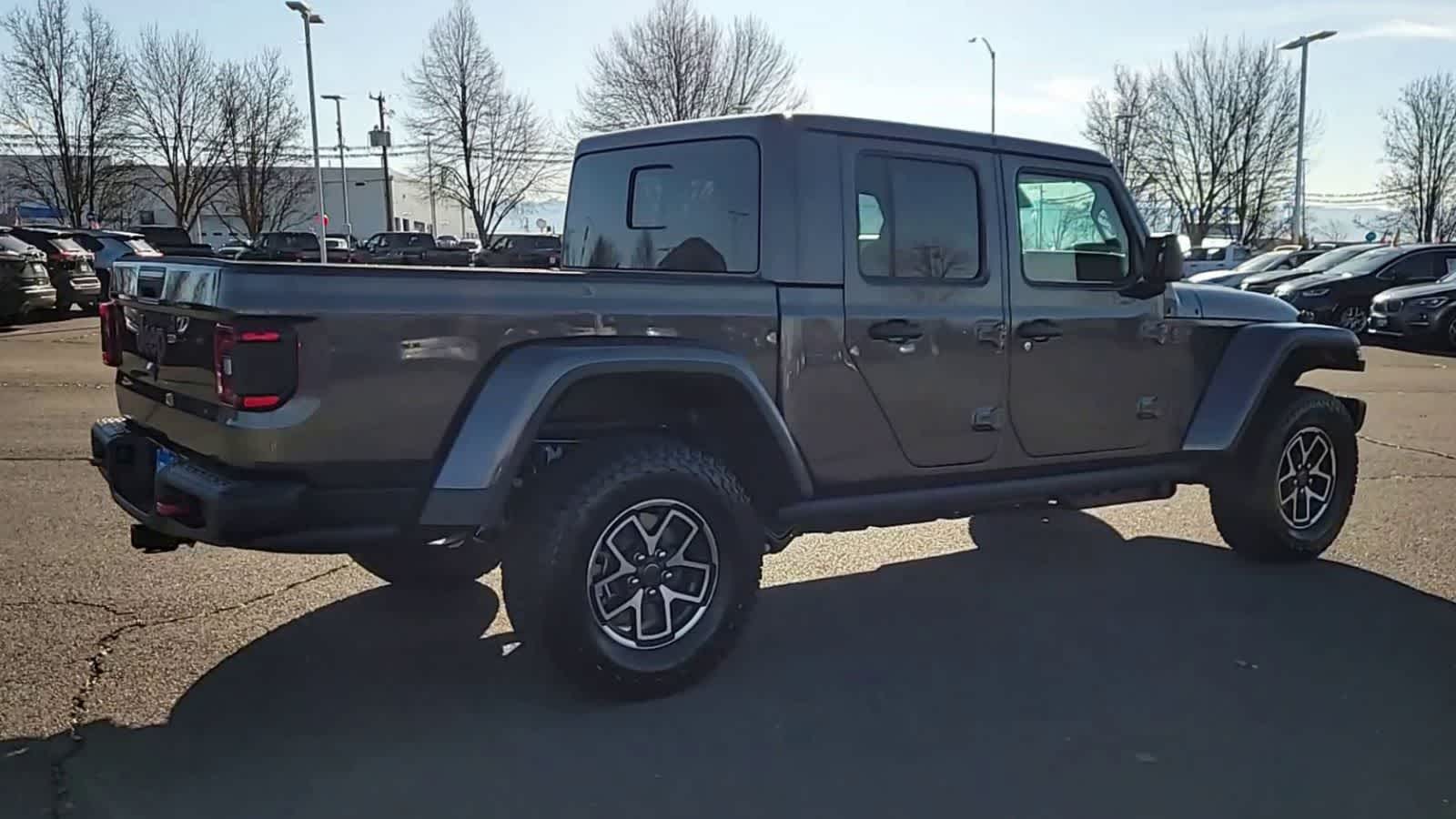 Thumbnail: 2026 Jeep Gladiator - 8