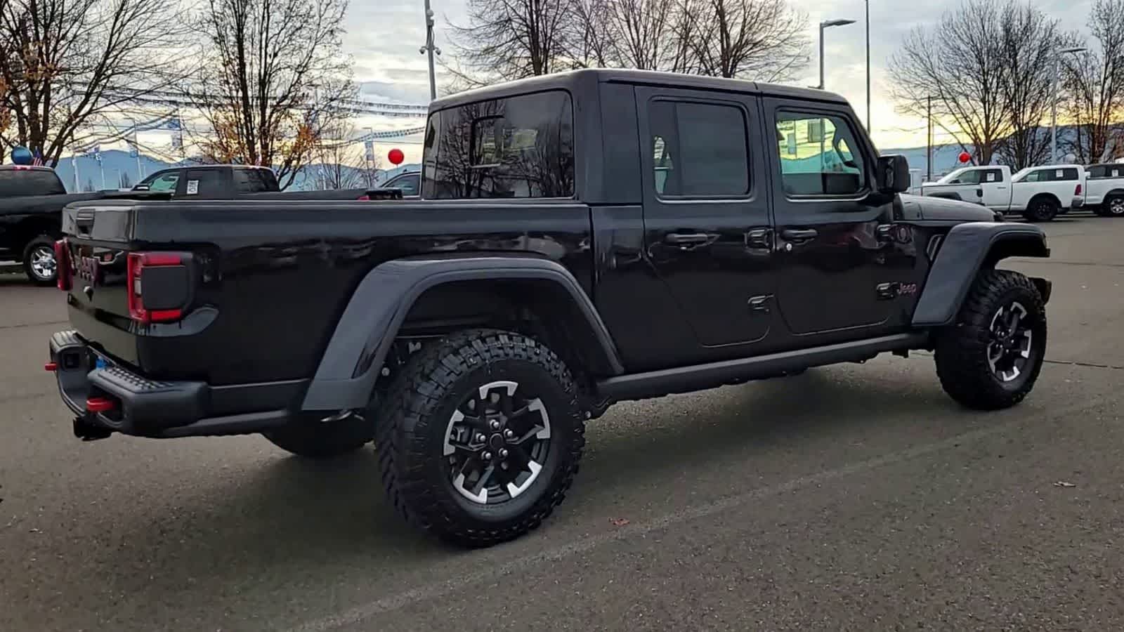 Thumbnail: 2026 Jeep Gladiator - 8