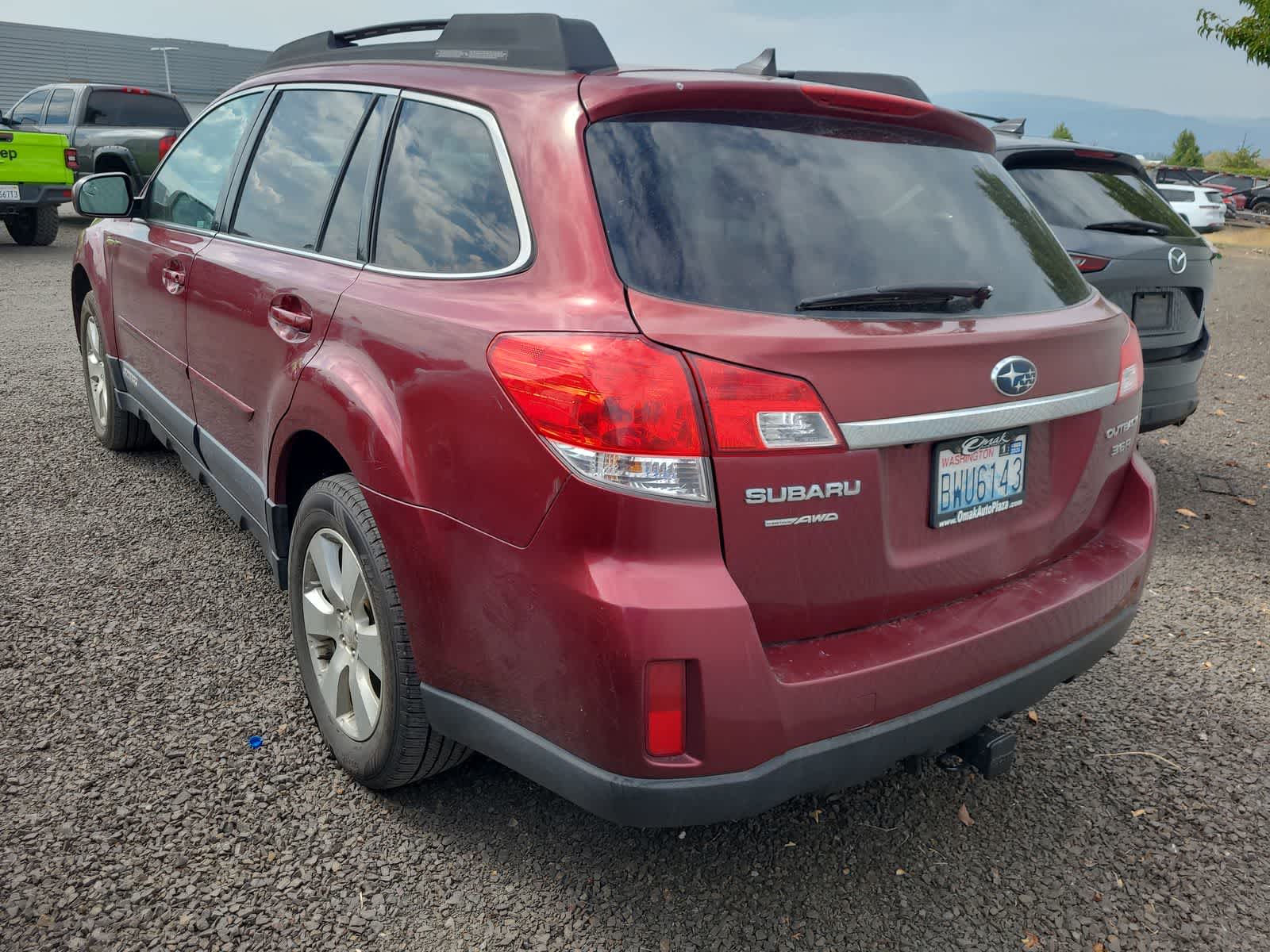 Thumbnail: 2011 Subaru Outback - 3