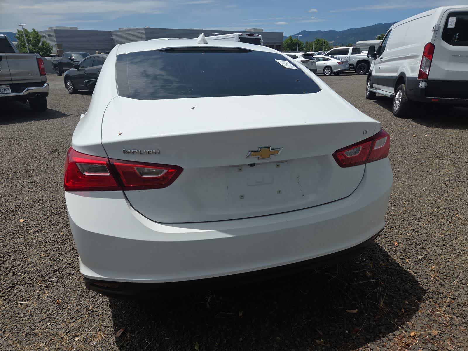 Thumbnail: 2023 Chevrolet Malibu - 4