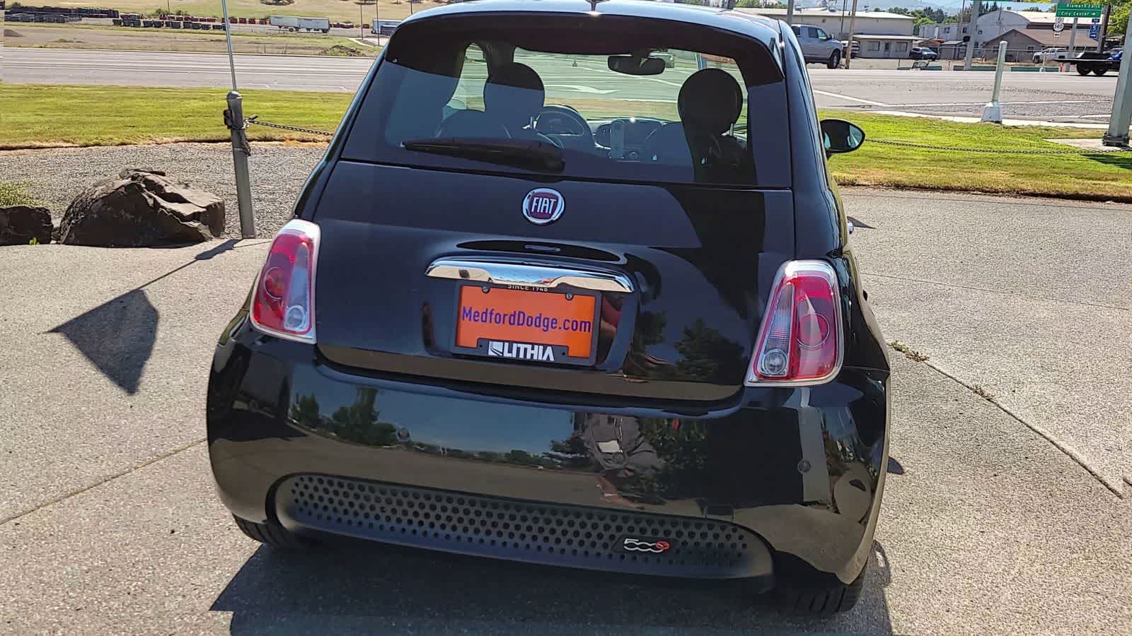 Thumbnail: 2019 Fiat 500e - 8