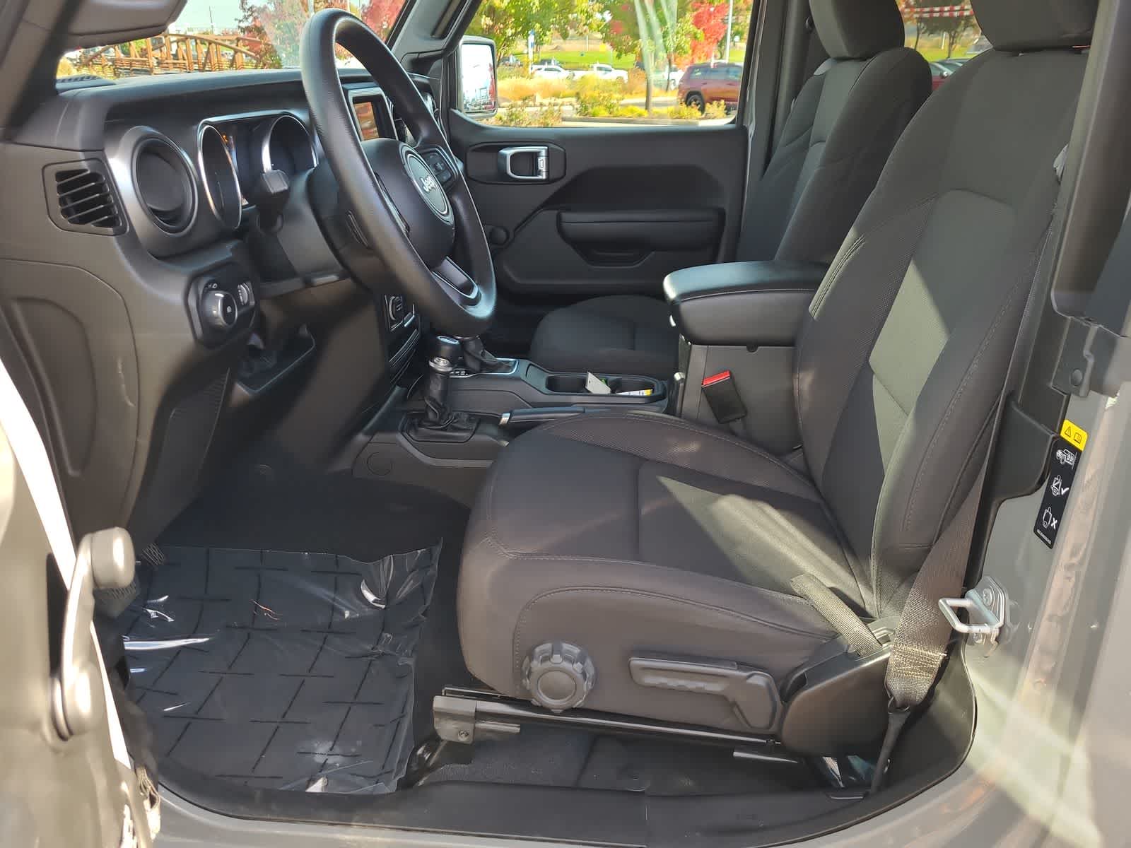 Thumbnail: 2023 Jeep Wrangler - 19