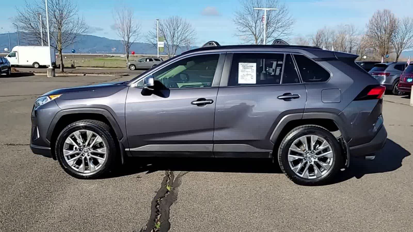 Thumbnail: 2019 Toyota RAV4 - 5