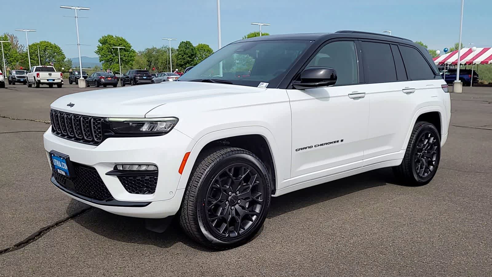 2025 Jeep Grand Cherokee Summit Reserve photo 4