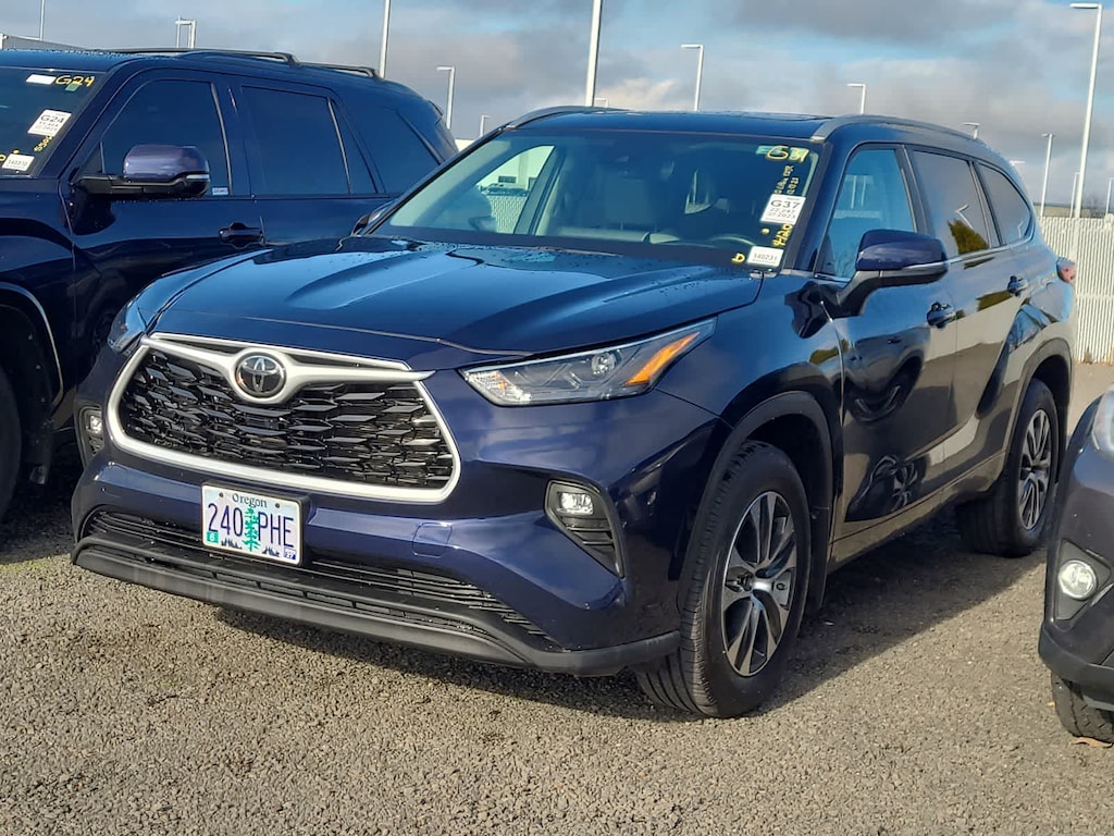 Used 2023 Toyota Highlander XLE SUV