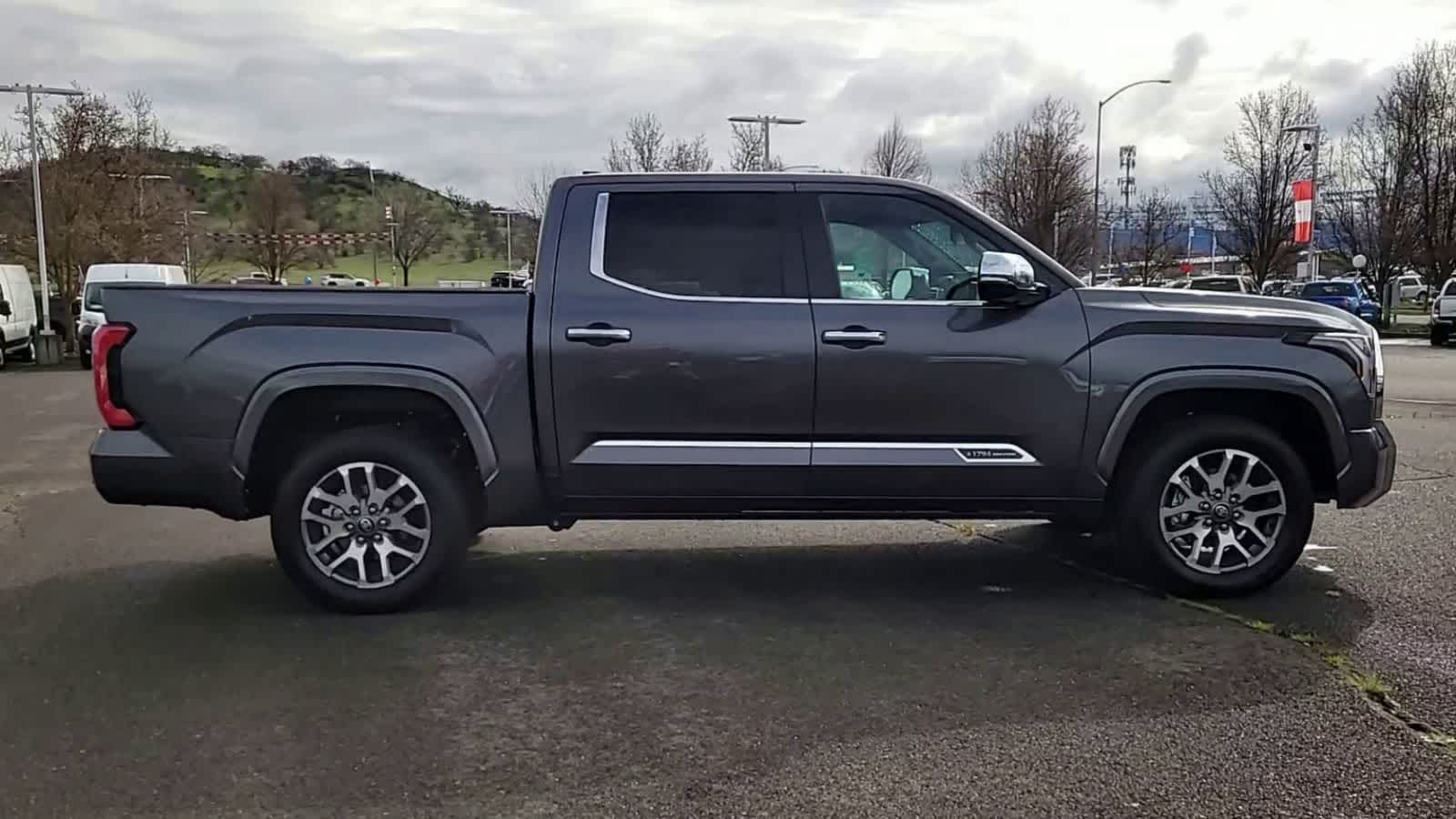 Thumbnail: 2025 Toyota Tundra - 9