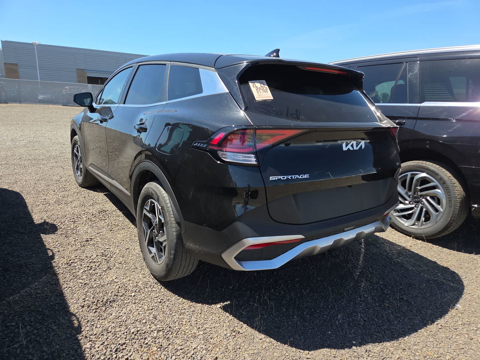 Thumbnail: 2023 Kia Sportage - 3