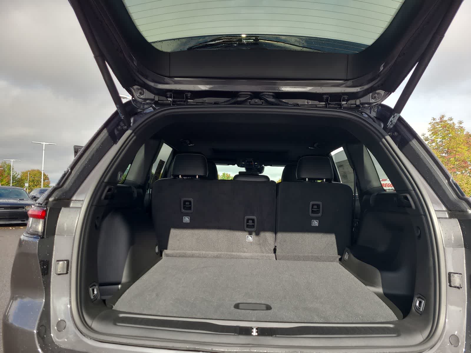 Thumbnail: 2025 Jeep Grand Cherokee - 27