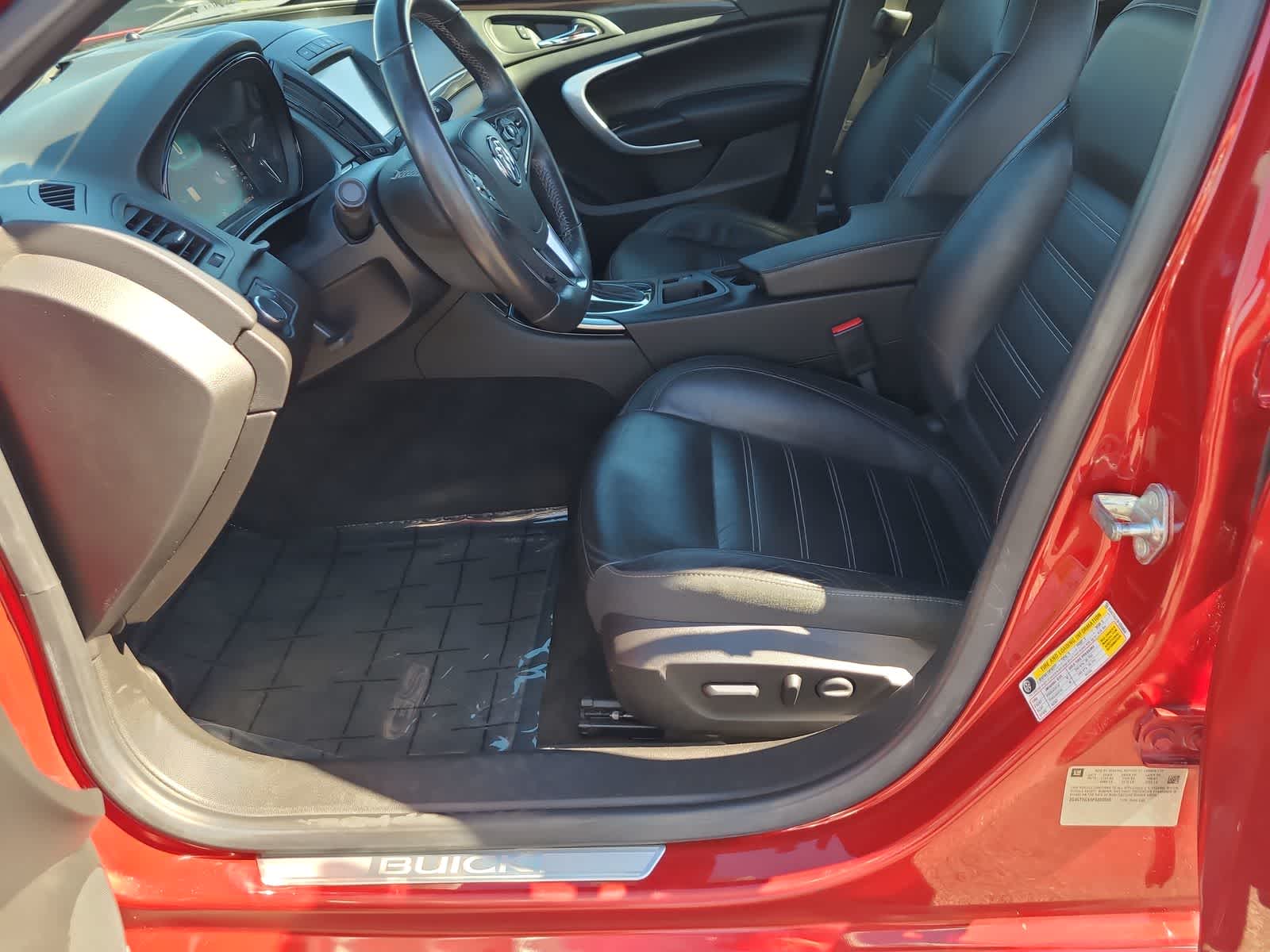 Thumbnail: 2015 Buick Regal - 19