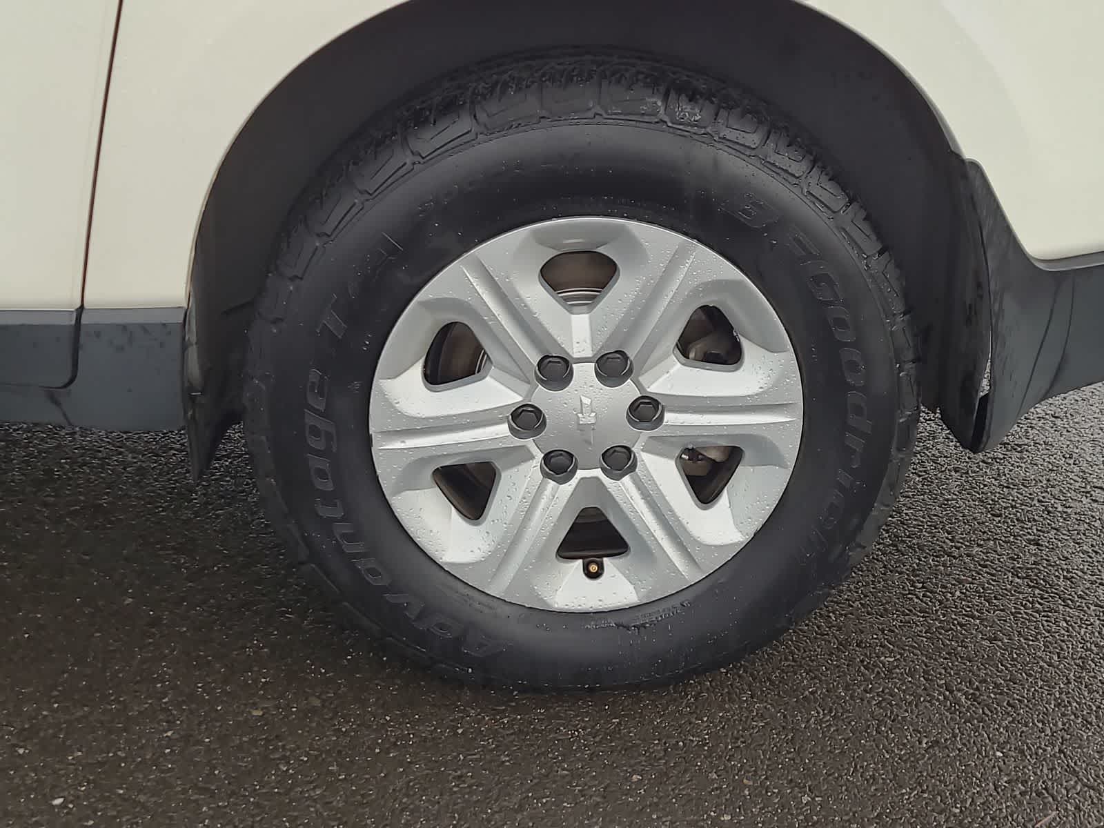 Thumbnail: 2013 Chevrolet Traverse - 16