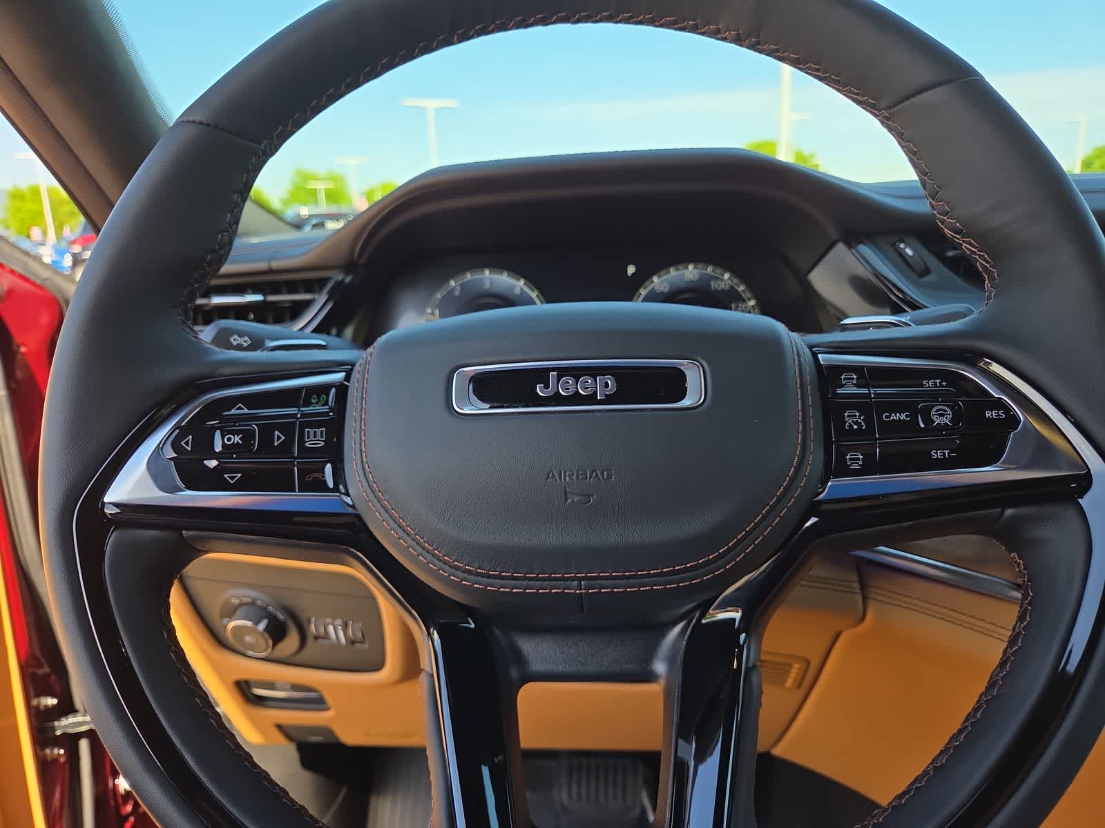 Thumbnail: 2026 Jeep Grand Cherokee - 23