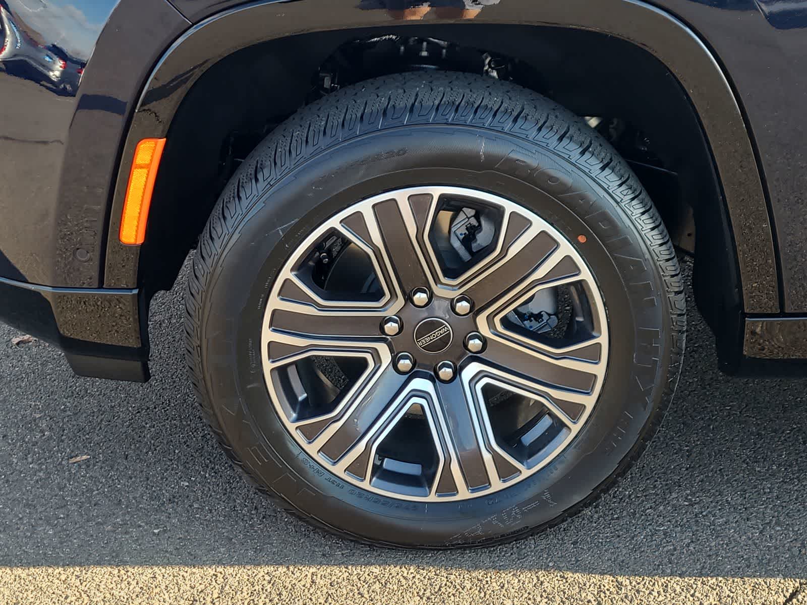 Thumbnail: 2025 Jeep Wagoneer - 16