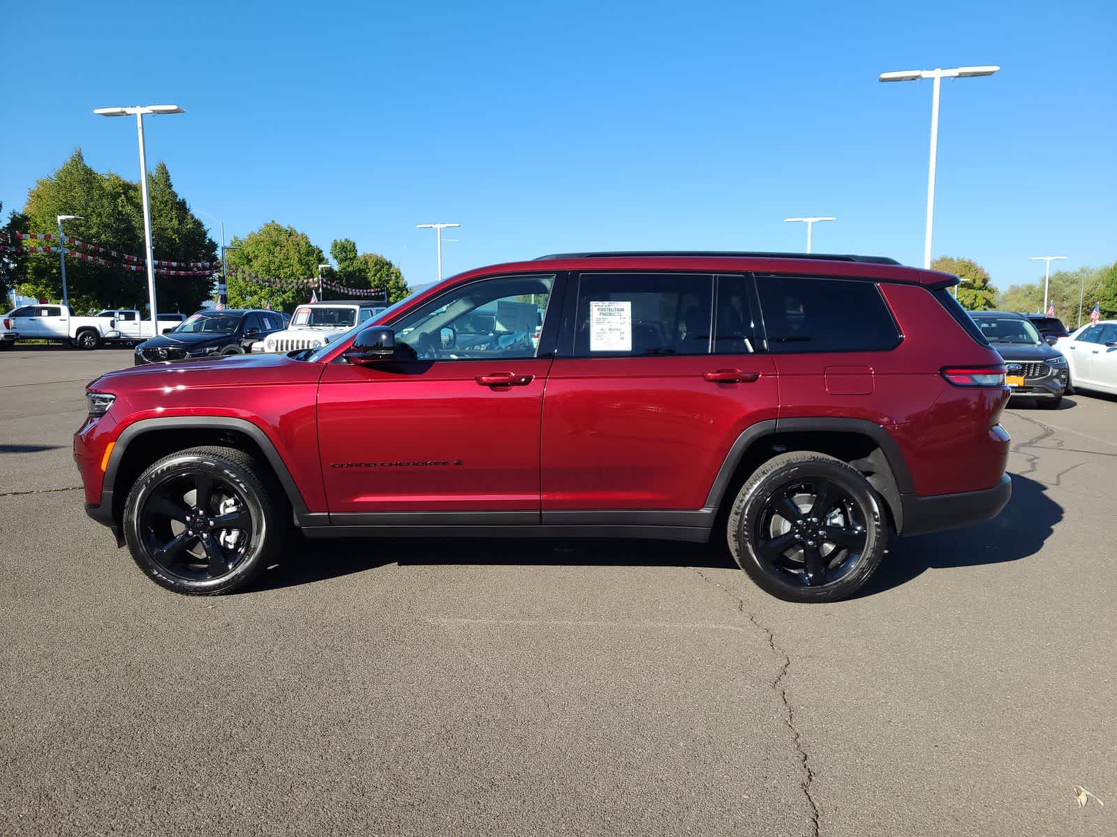 Thumbnail: 2025 Jeep Grand Cherokee - 11