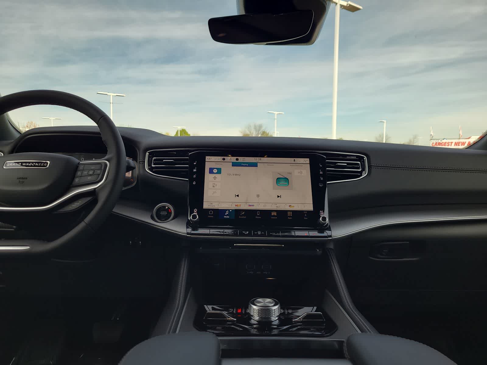 Thumbnail: 2026 Jeep Grand Wagoneer - 18