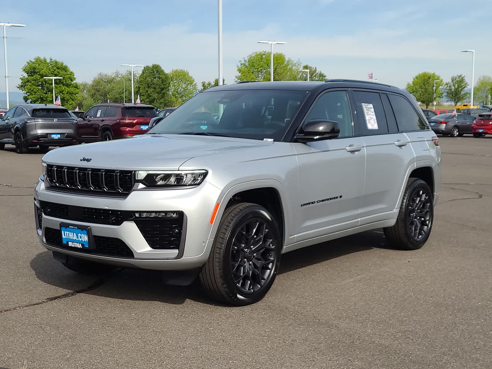 2026 Jeep Grand Cherokee Summit 4x4's photo