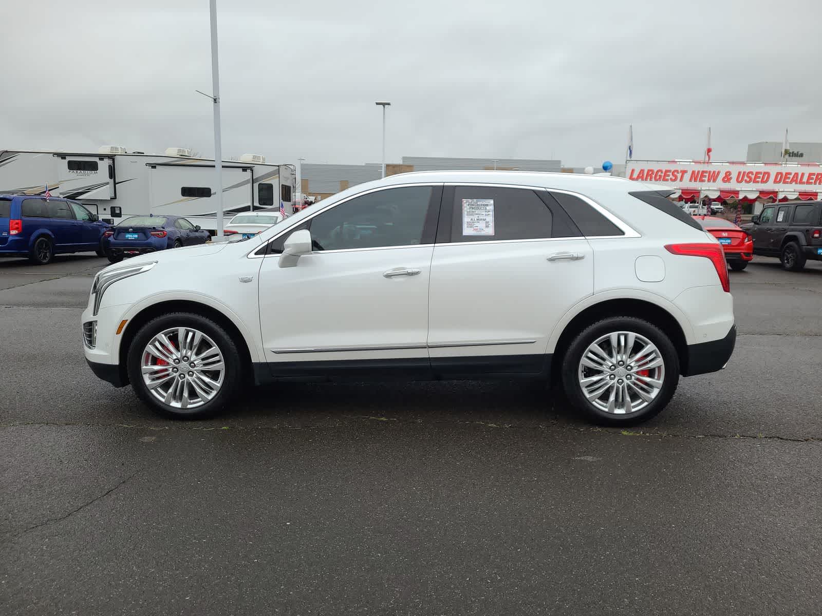 Thumbnail: 2017 Cadillac XT5 - 11