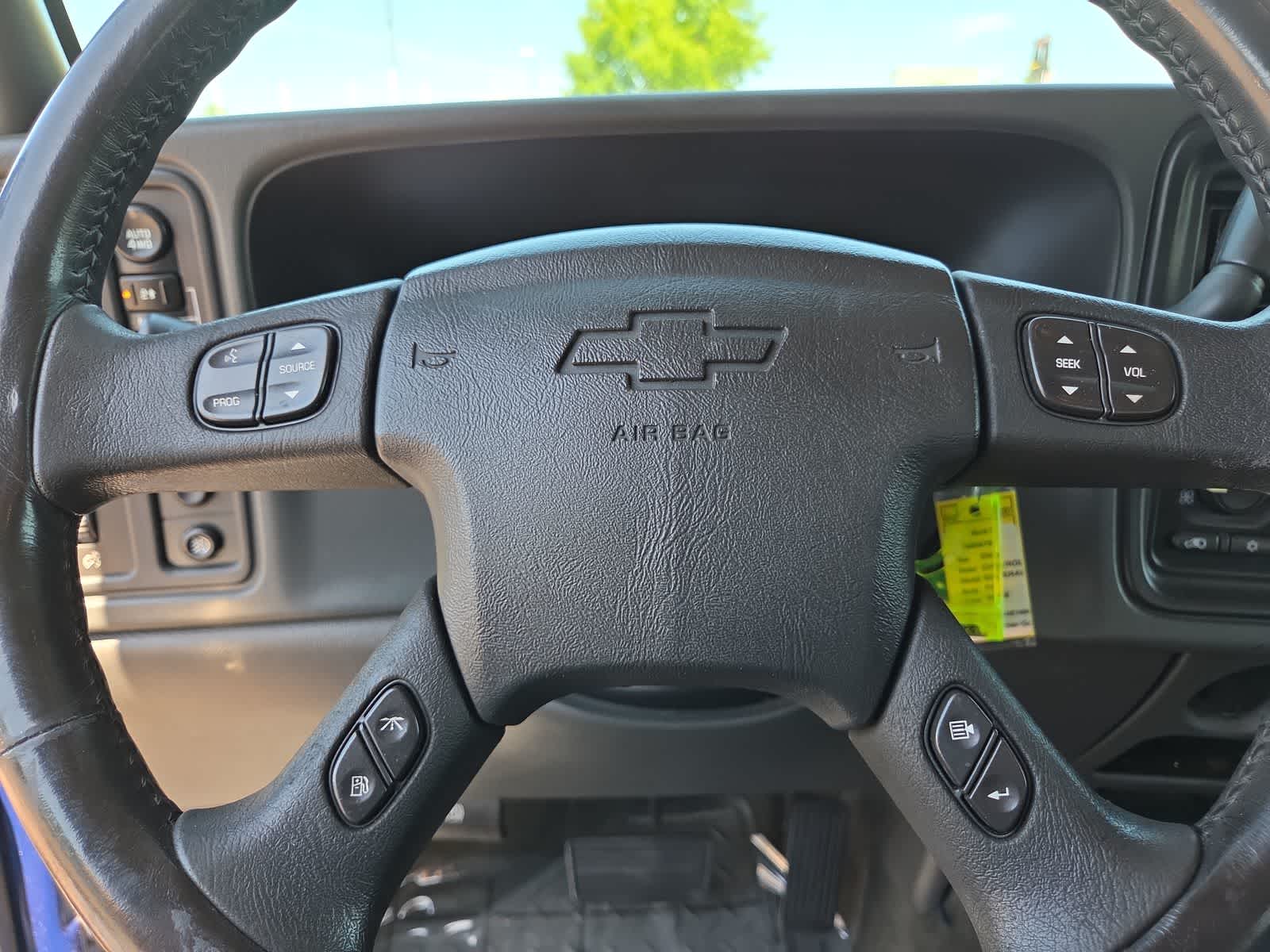 Thumbnail: 2004 Chevrolet Silverado 1500 - 23