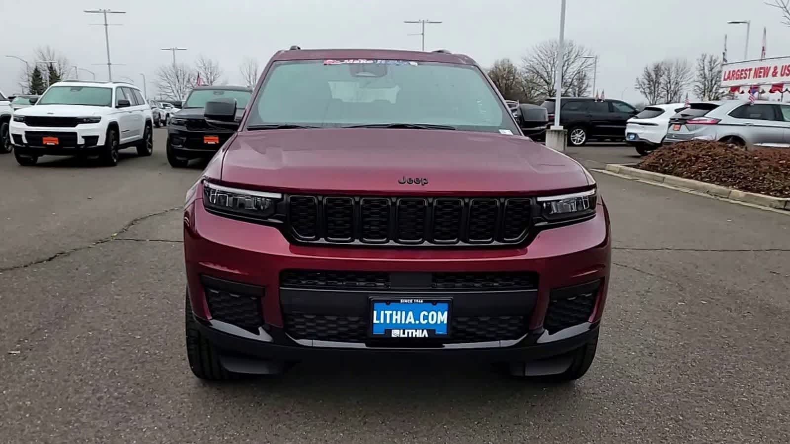 Thumbnail: 2025 Jeep Grand Cherokee - 3