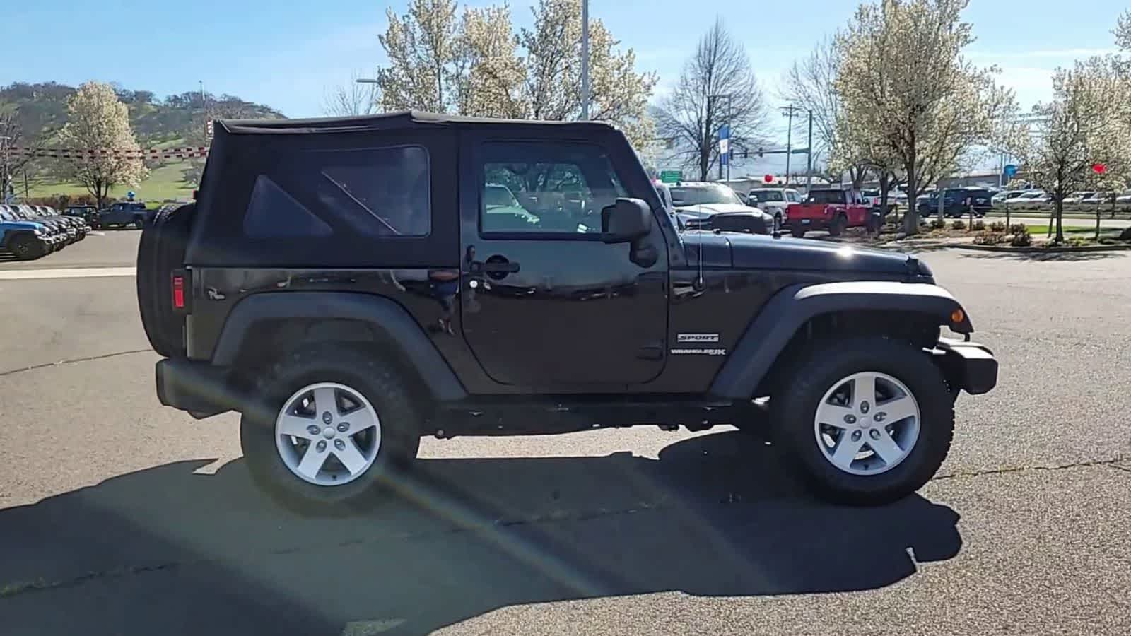Thumbnail: 2018 Jeep Wrangler - 9