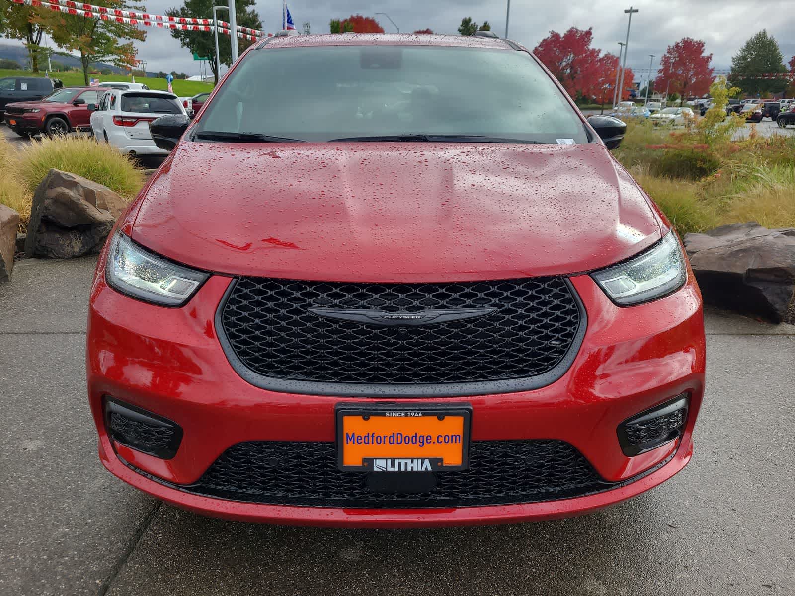 Thumbnail: 2026 Chrysler Pacifica - 14