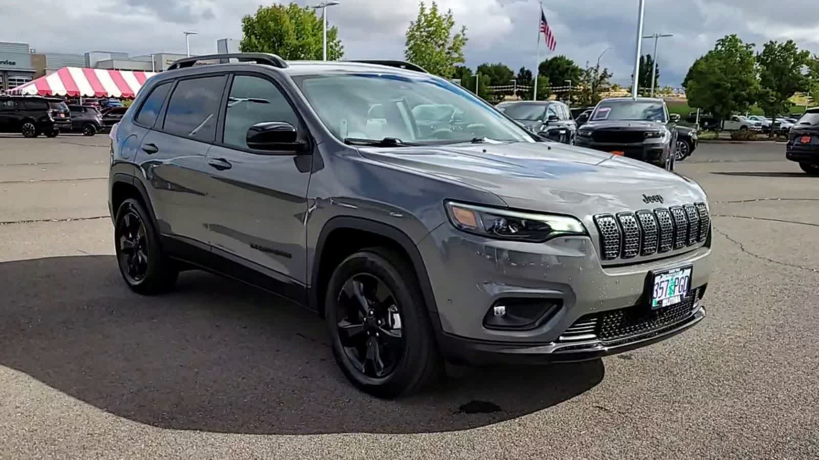 Used 2023 Jeep Cherokee Altitude Lux with VIN 1C4PJMMB0PD103095 for sale in Medford, OR