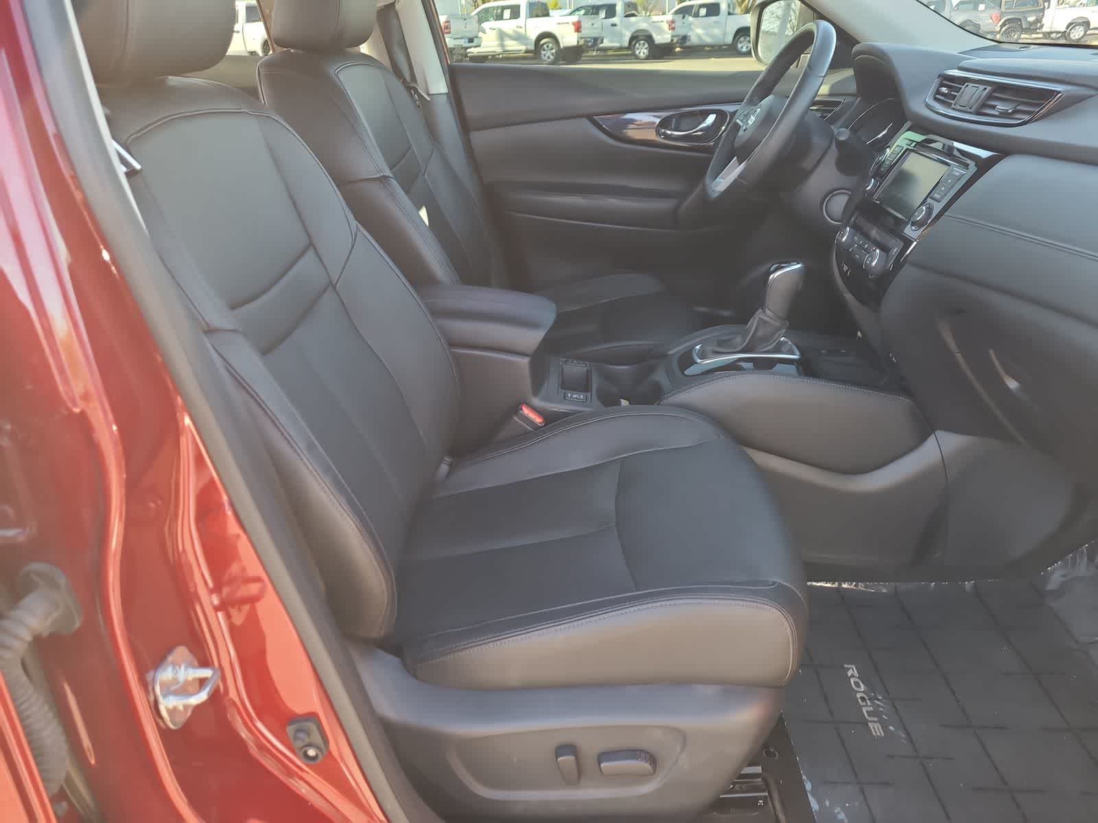 Thumbnail: 2020 Nissan Rogue - 22